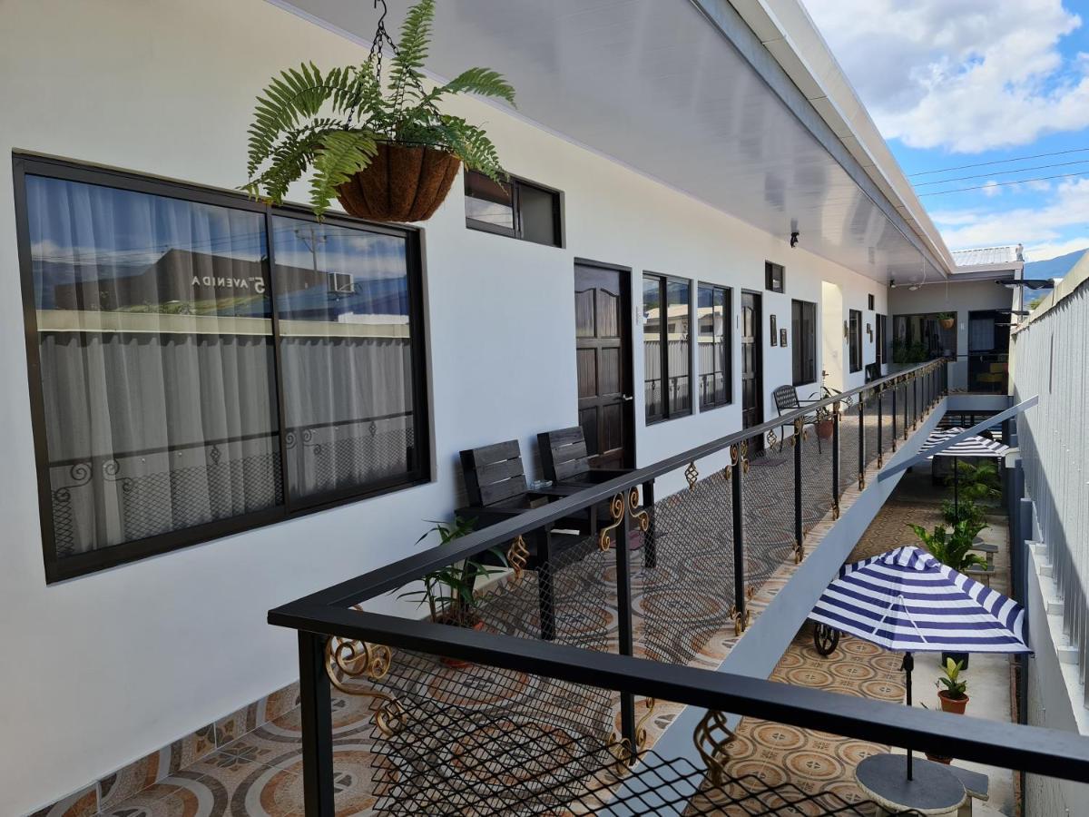 אלאג'ואלה Apartamentos Ave Del Paraiso מראה חיצוני תמונה